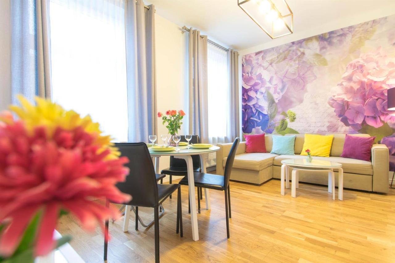 Krupnicza Modern Old Town Apartments - By Upstairs Cracovia Exterior foto