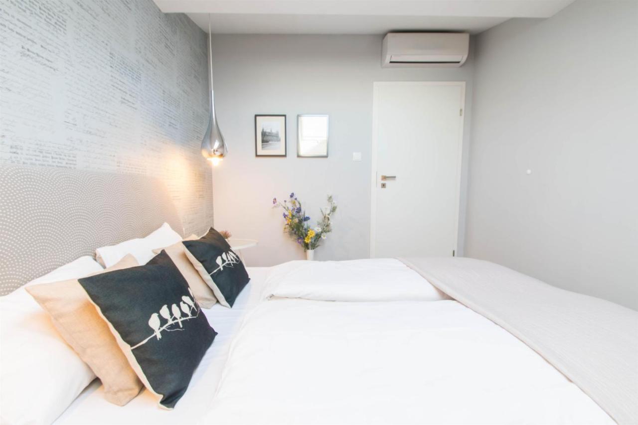Krupnicza Modern Old Town Apartments - By Upstairs Cracovia Exterior foto