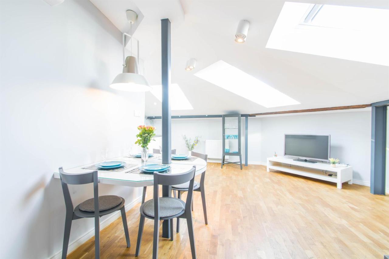 Krupnicza Modern Old Town Apartments - By Upstairs Cracovia Exterior foto