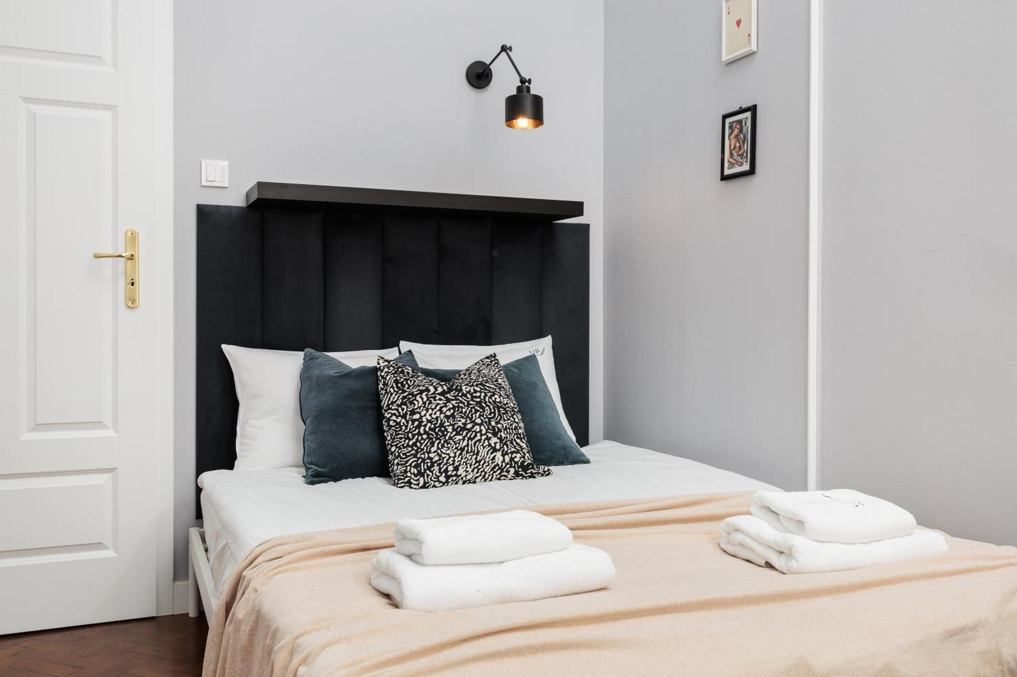 Krupnicza Modern Old Town Apartments - By Upstairs Cracovia Exterior foto